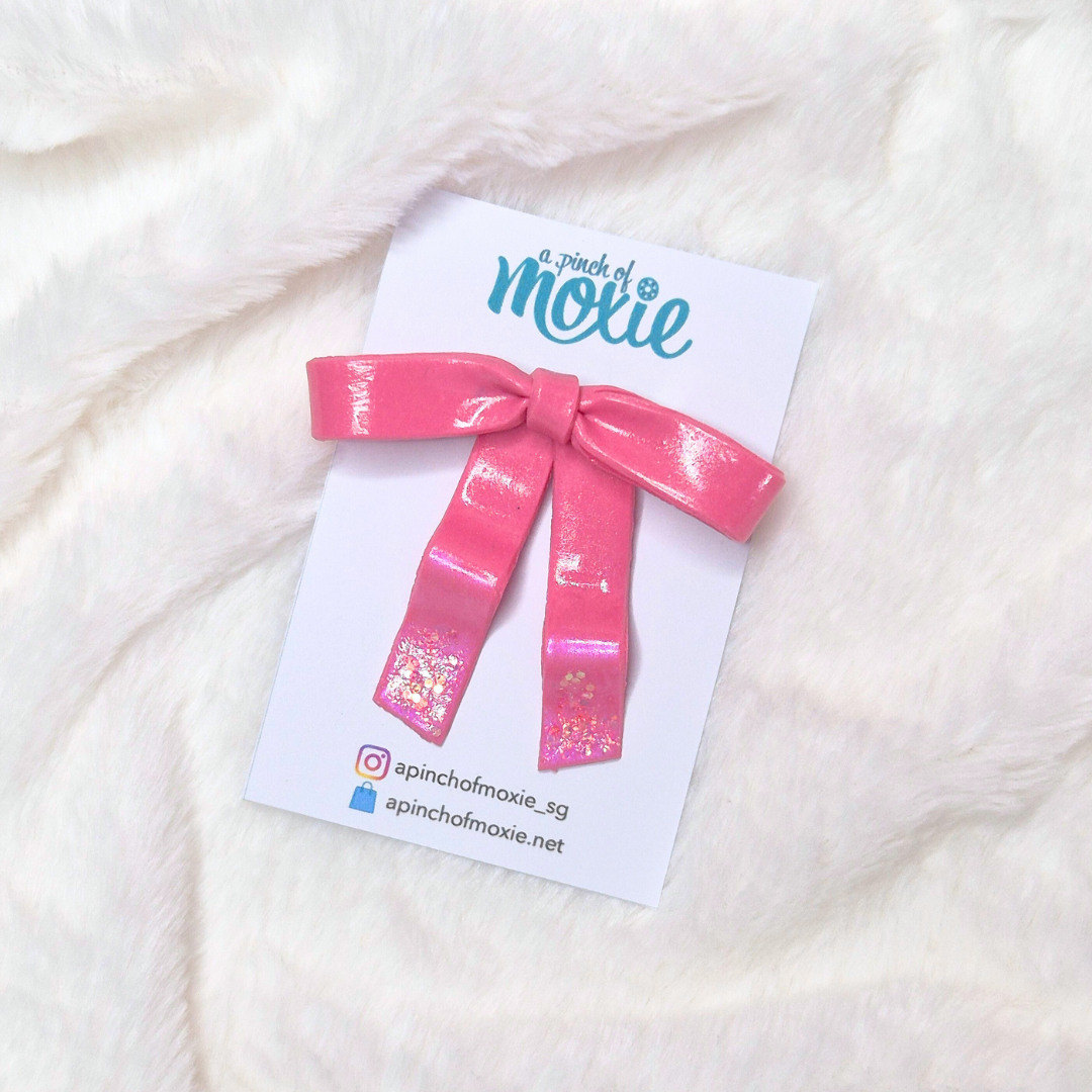 Lola: Sparkly Brooch