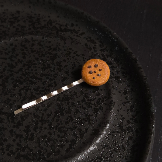 Crumbs: Cookie Hairpin