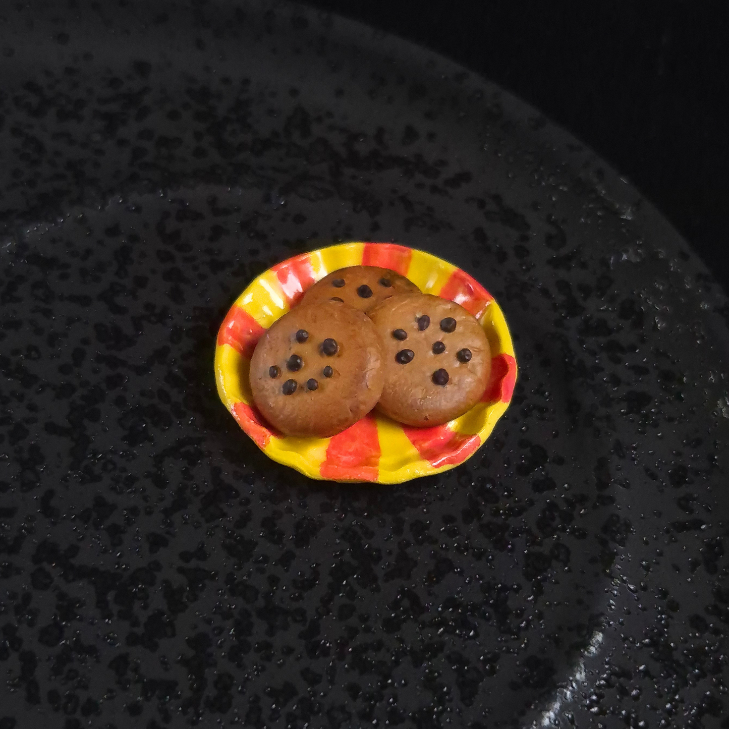 Crumbs: Cookies on a Plate