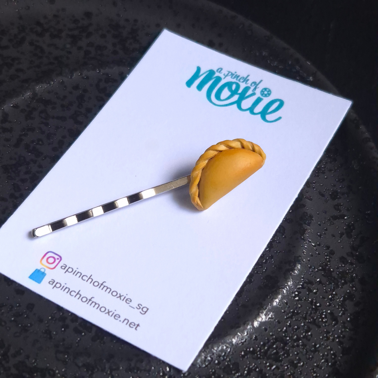 Crumbs: Epok-epok Hairpin