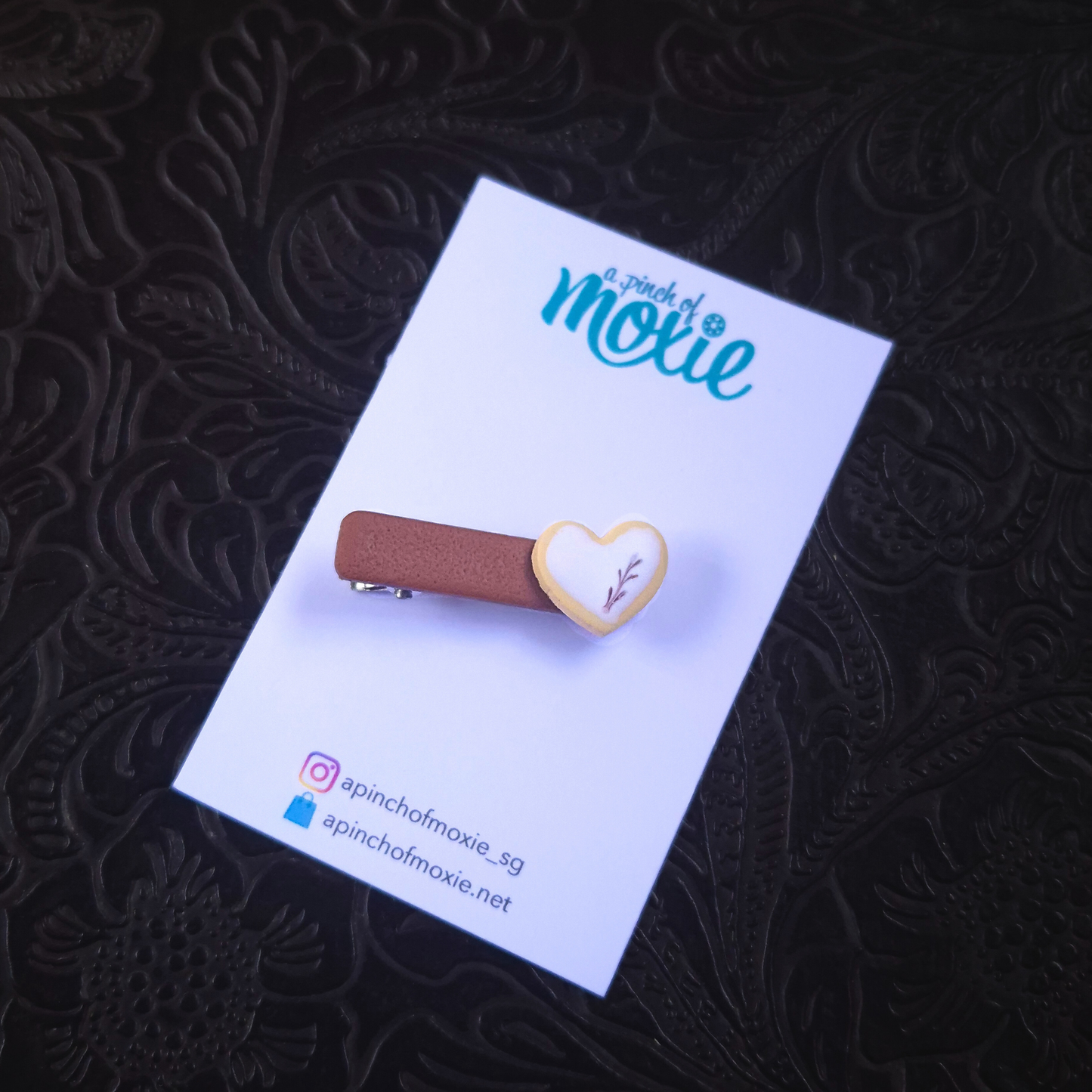 Festive Treats: Biskut Mama Carrie Mini Hair Clip